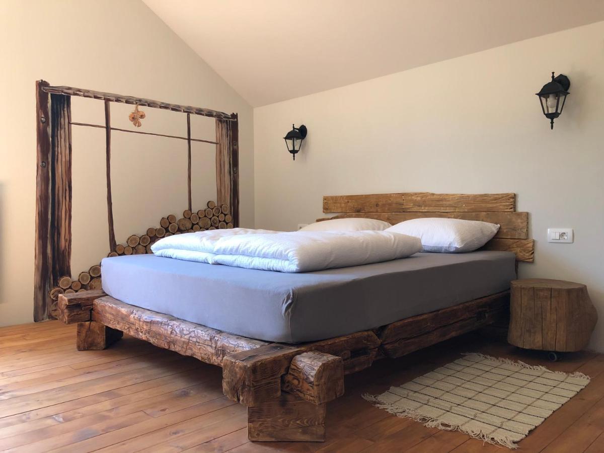 Vamis Hotel Gornji Petrovci Bagian luar foto