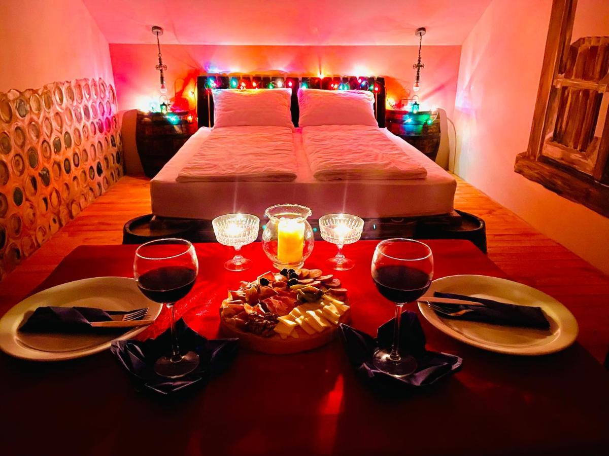 Vamis Hotel Gornji Petrovci Bagian luar foto