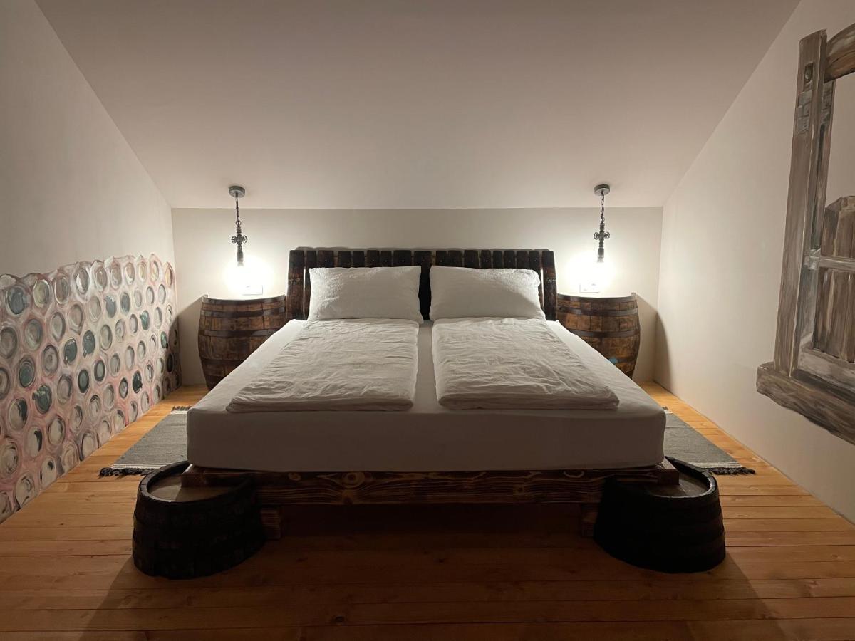Vamis Hotel Gornji Petrovci Bagian luar foto