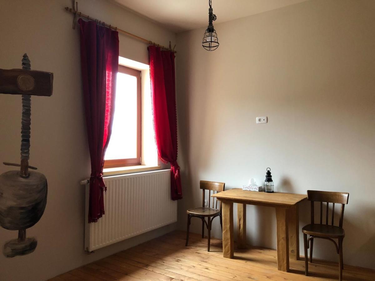 Vamis Hotel Gornji Petrovci Ruang foto