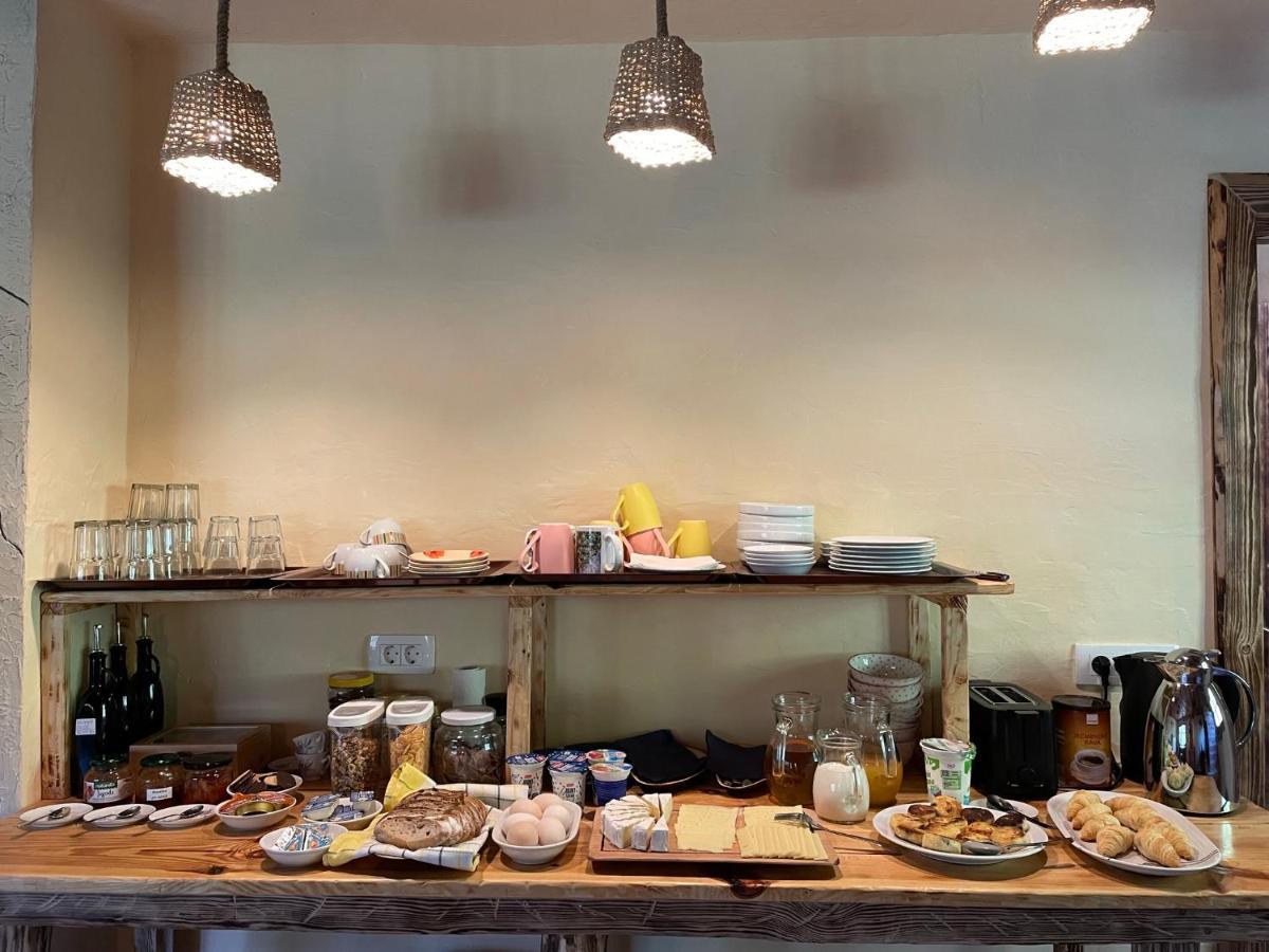 Vamis Hotel Gornji Petrovci Bagian luar foto