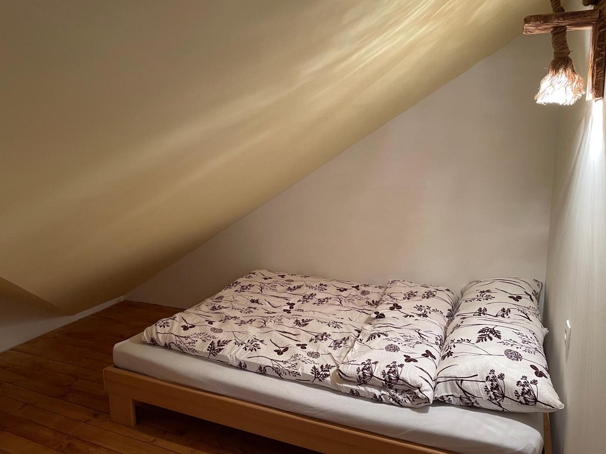 Vamis Hotel Gornji Petrovci Ruang foto