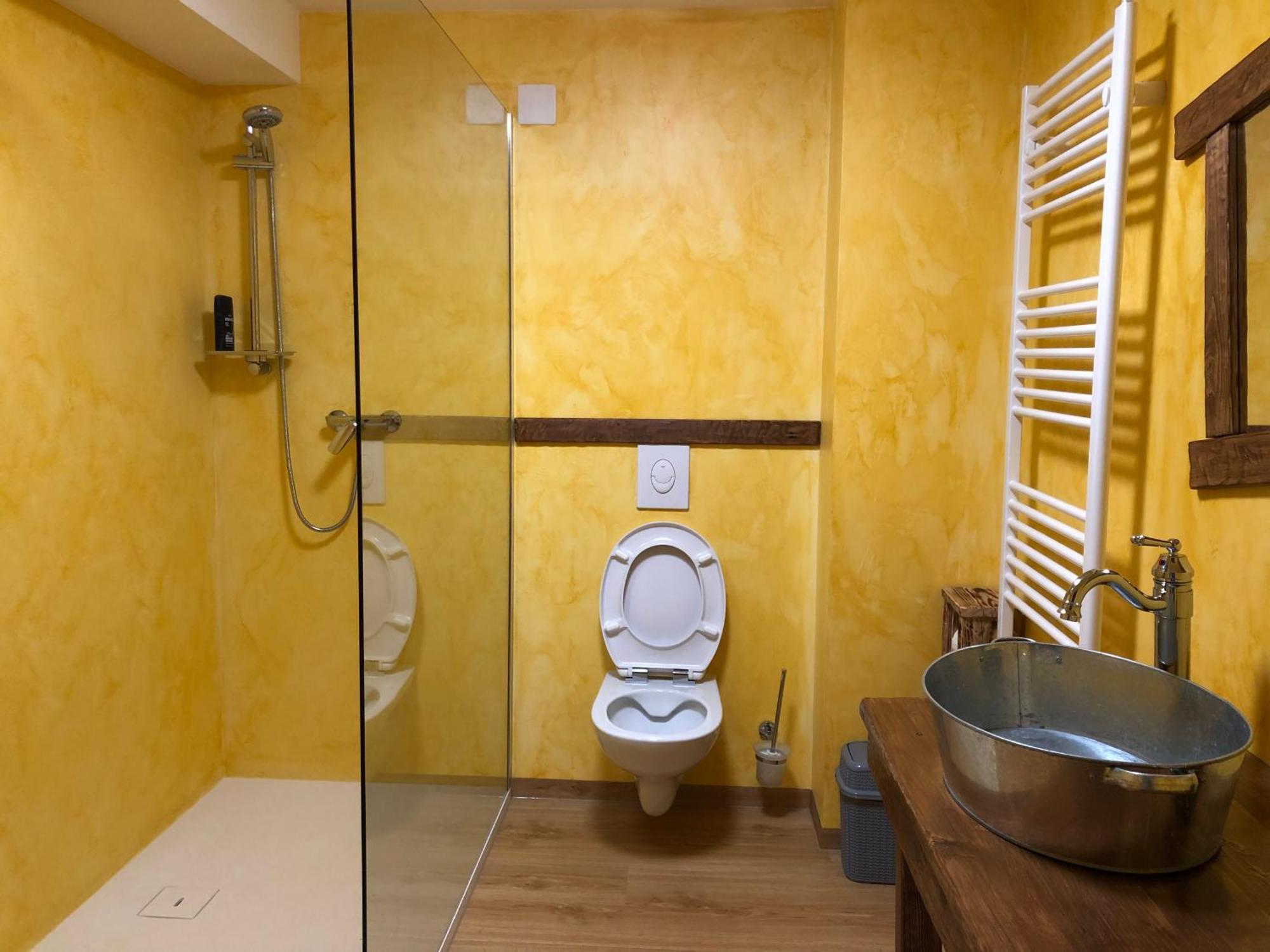 Vamis Hotel Gornji Petrovci Ruang foto